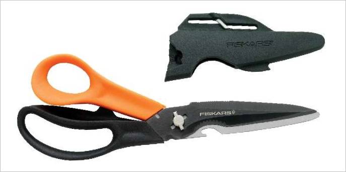 Fiskars Cuts+More