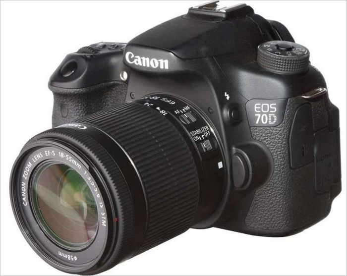 Canon EOS 70D DSLR fényképezőgép