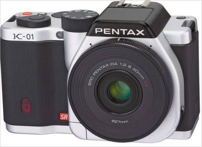 A Pentax K-01 Kit tükör nélküli fényképezőgép