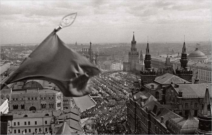 A Kremlre nyíló kilátás a Budapest Hotel 14. emeletéről. 1930