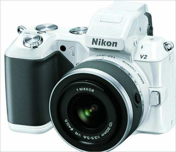 Nikon 1 V2 szupergyors fényképezőgép - fehér színben