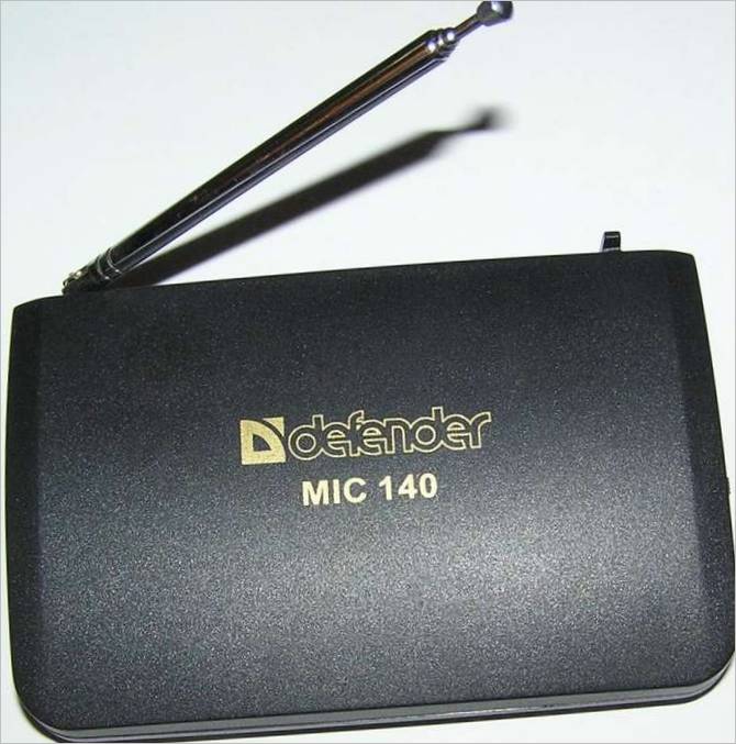 VHF vevőegység MIC-140 vezeték nélküli rádió mikrofonnal együtt
