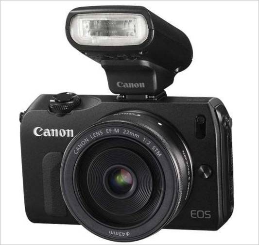 Kompakt fényképezőgép CANON EOS M