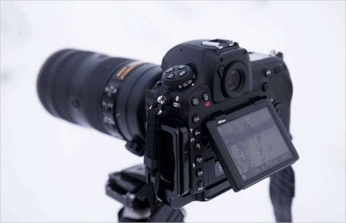 Nikon D850 fényképezőgép kijelzője