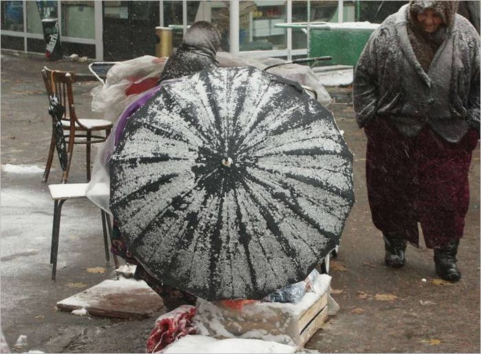 4. utcai árusítás. Taskent. 2003
