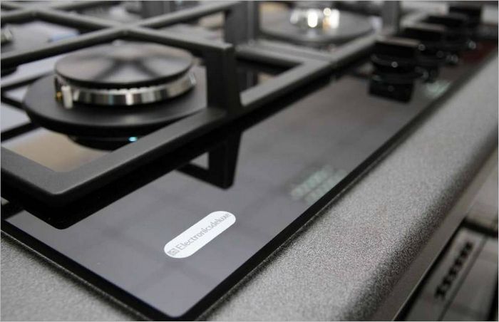 Beépített készülékek az Electronicsdeluxe-tólElectronicsdeluxe_4